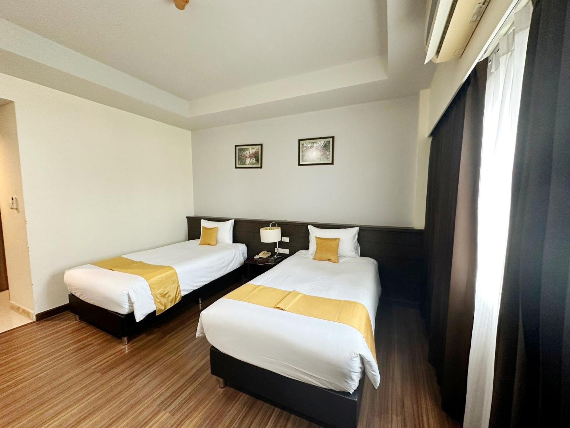 Akelada Hotel Nang Rong Luaran gambar