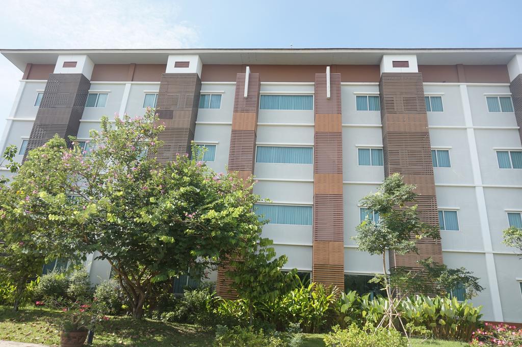 Akelada Hotel Nang Rong Luaran gambar