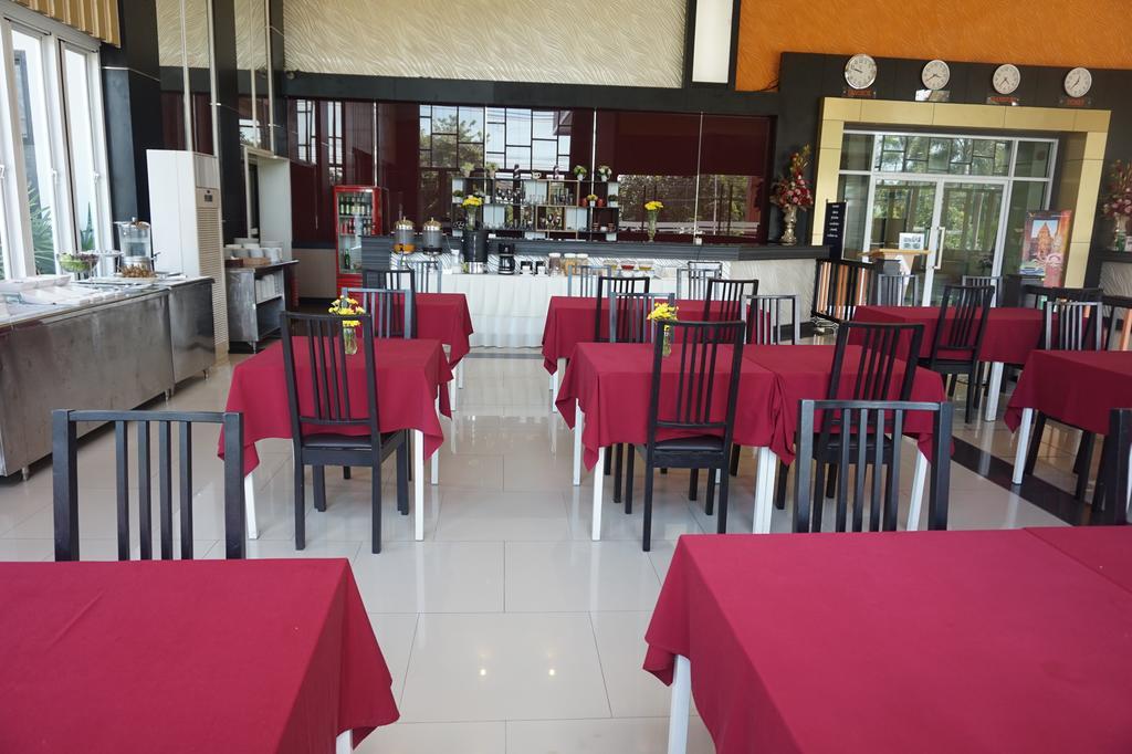 Akelada Hotel Nang Rong Luaran gambar