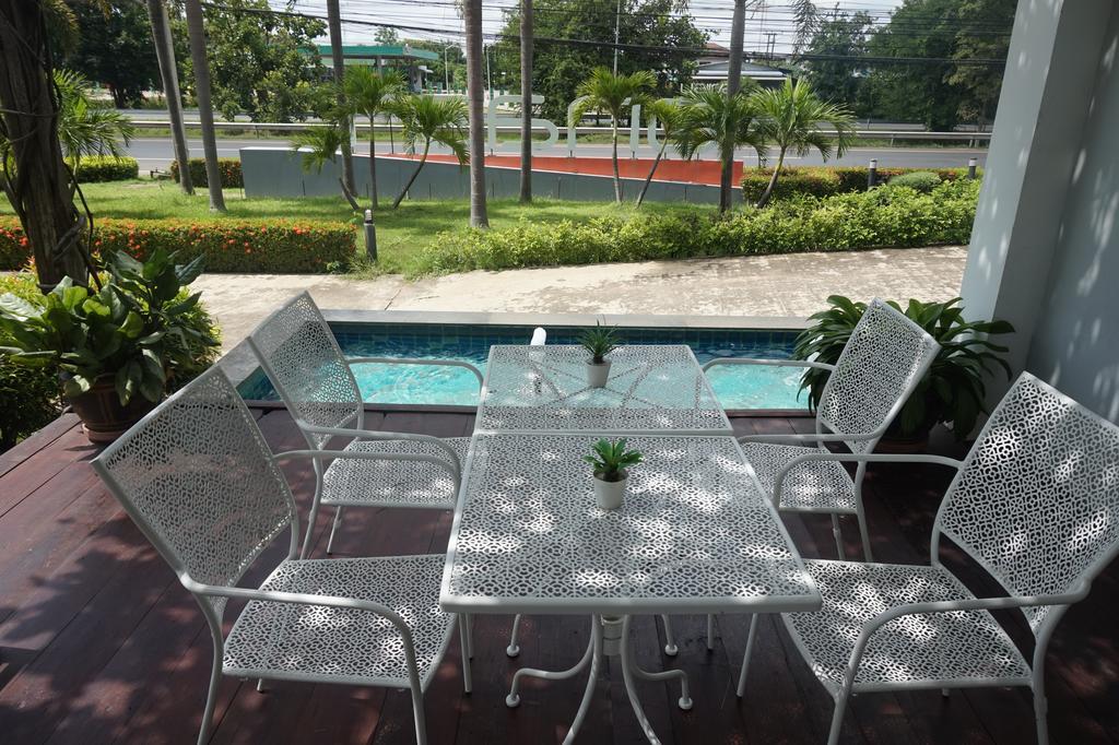 Akelada Hotel Nang Rong Luaran gambar