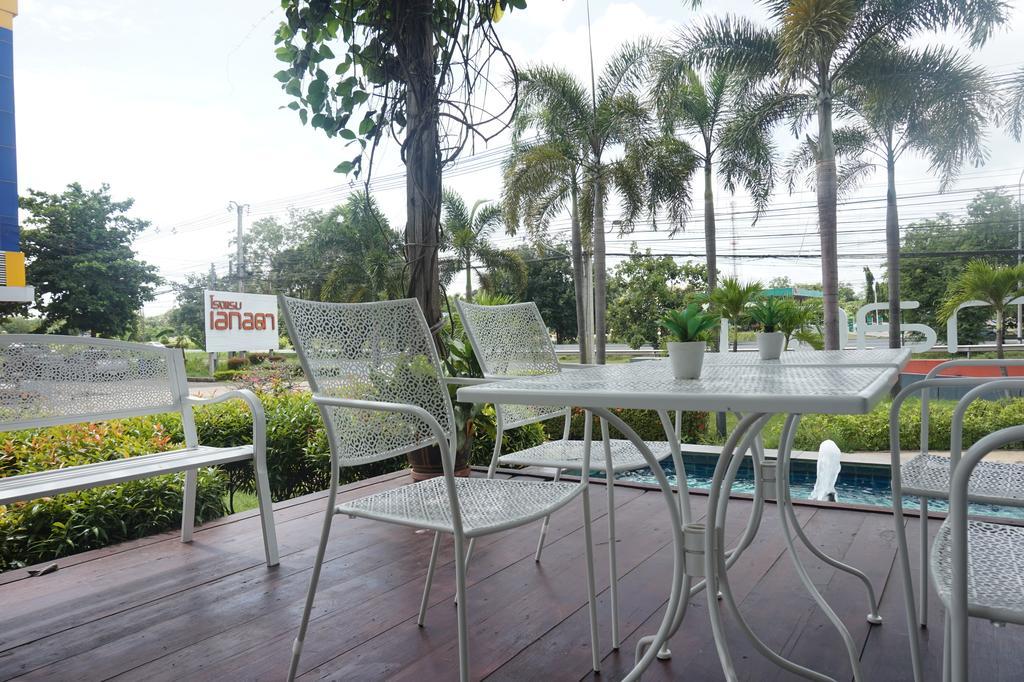 Akelada Hotel Nang Rong Luaran gambar