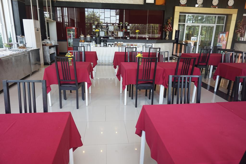 Akelada Hotel Nang Rong Luaran gambar