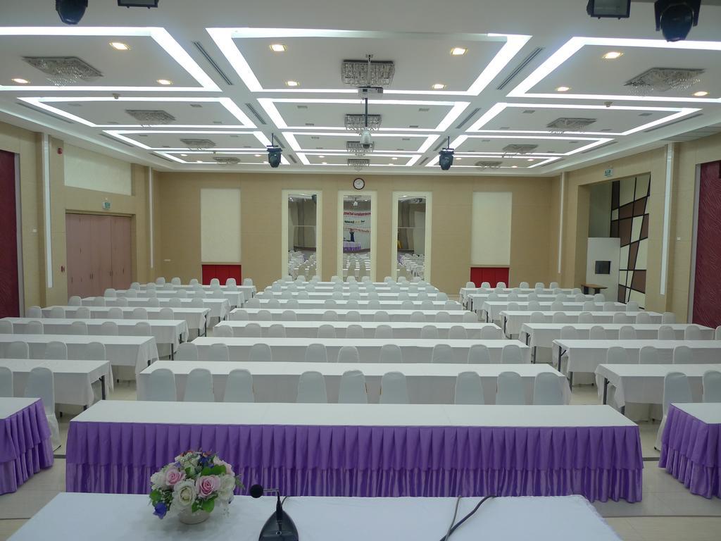 Akelada Hotel Nang Rong Luaran gambar